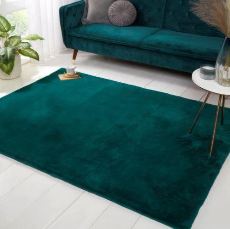 LUXE FAUX FUR RUGS