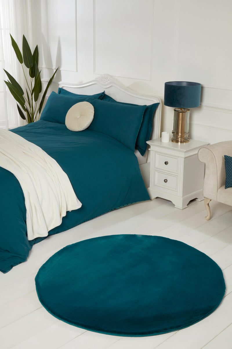 LUXE FAUX FUR RUGS