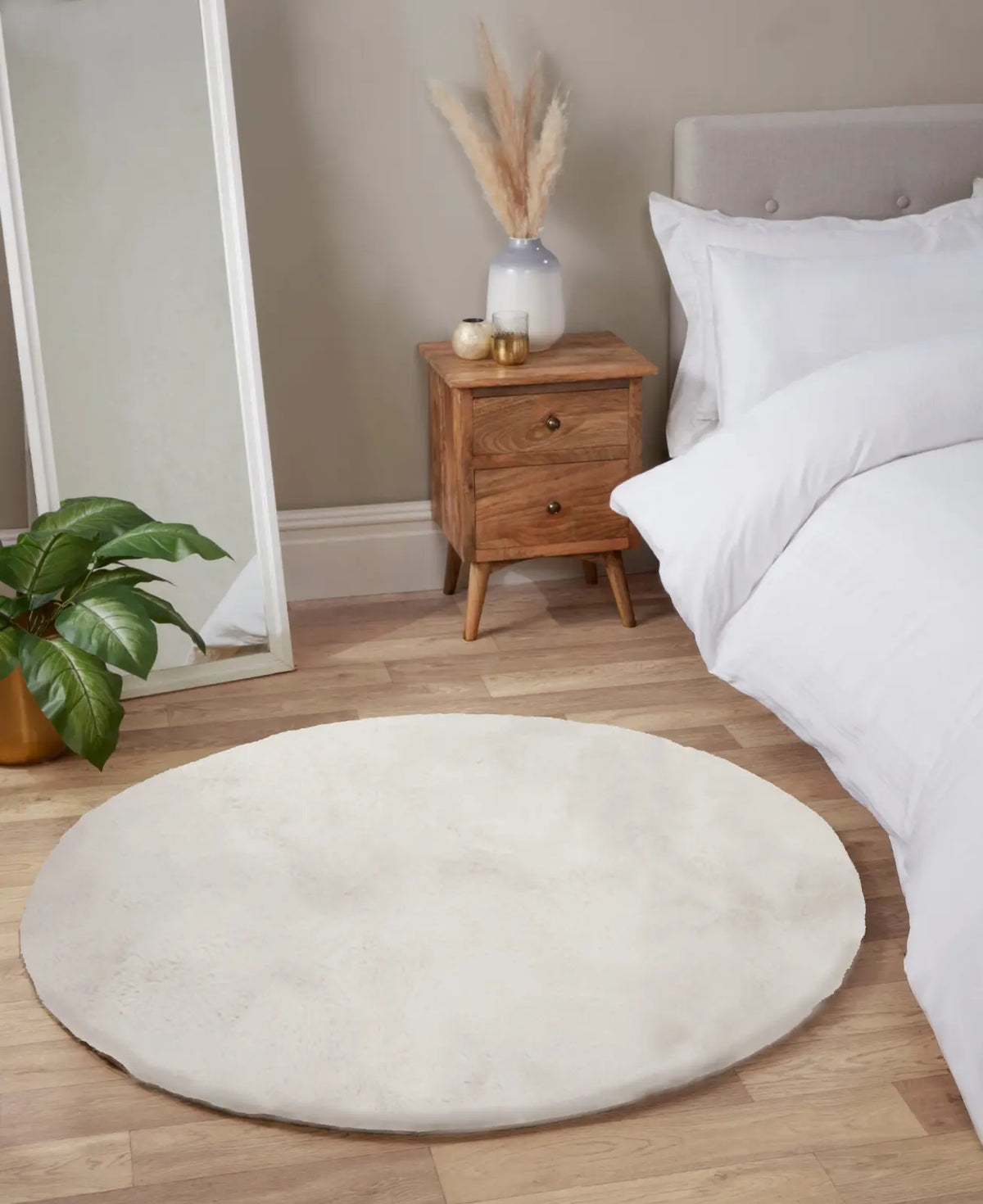 Cosset Ivory Faux Fur Rug