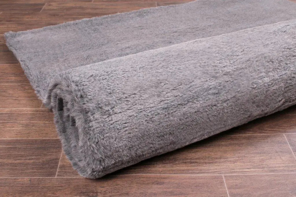 Frost Grey Tipped Faux Fur Rug