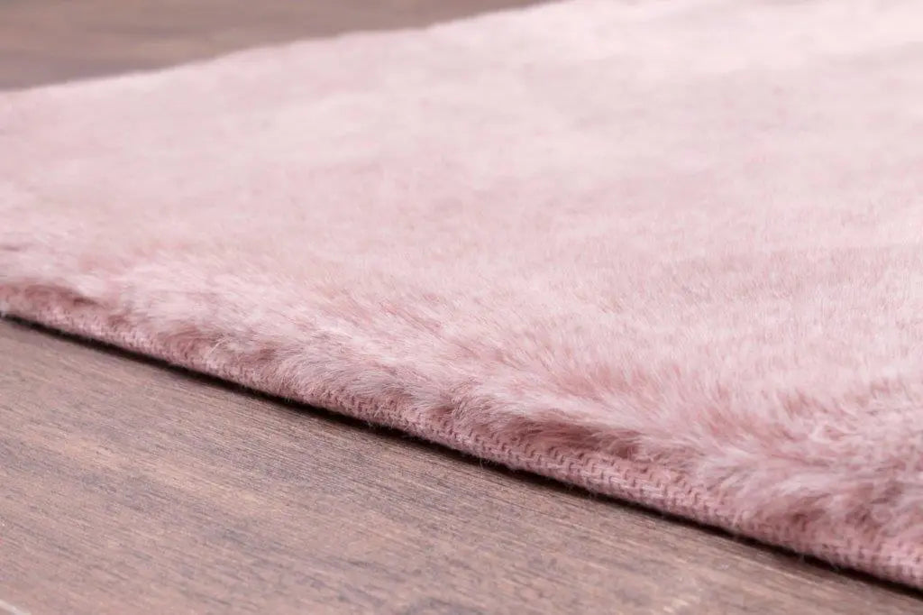 Frost Pink Tipped Faux Fur Rug