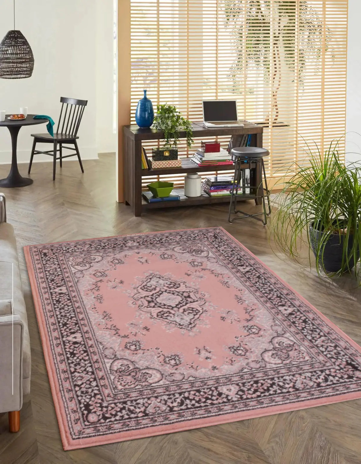 Richmond Blush Pink Traditional Medallion Rug